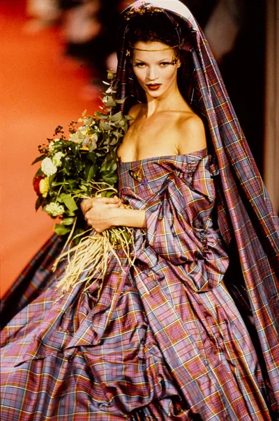 Look 15